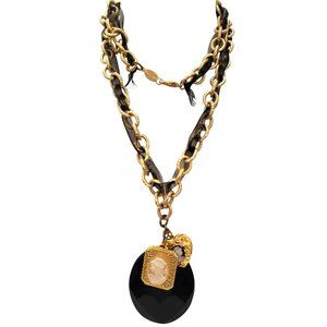 A.V. Max Gold Tone Large Link Chain Black Oval Glass Cameo Pendant Necklace E534